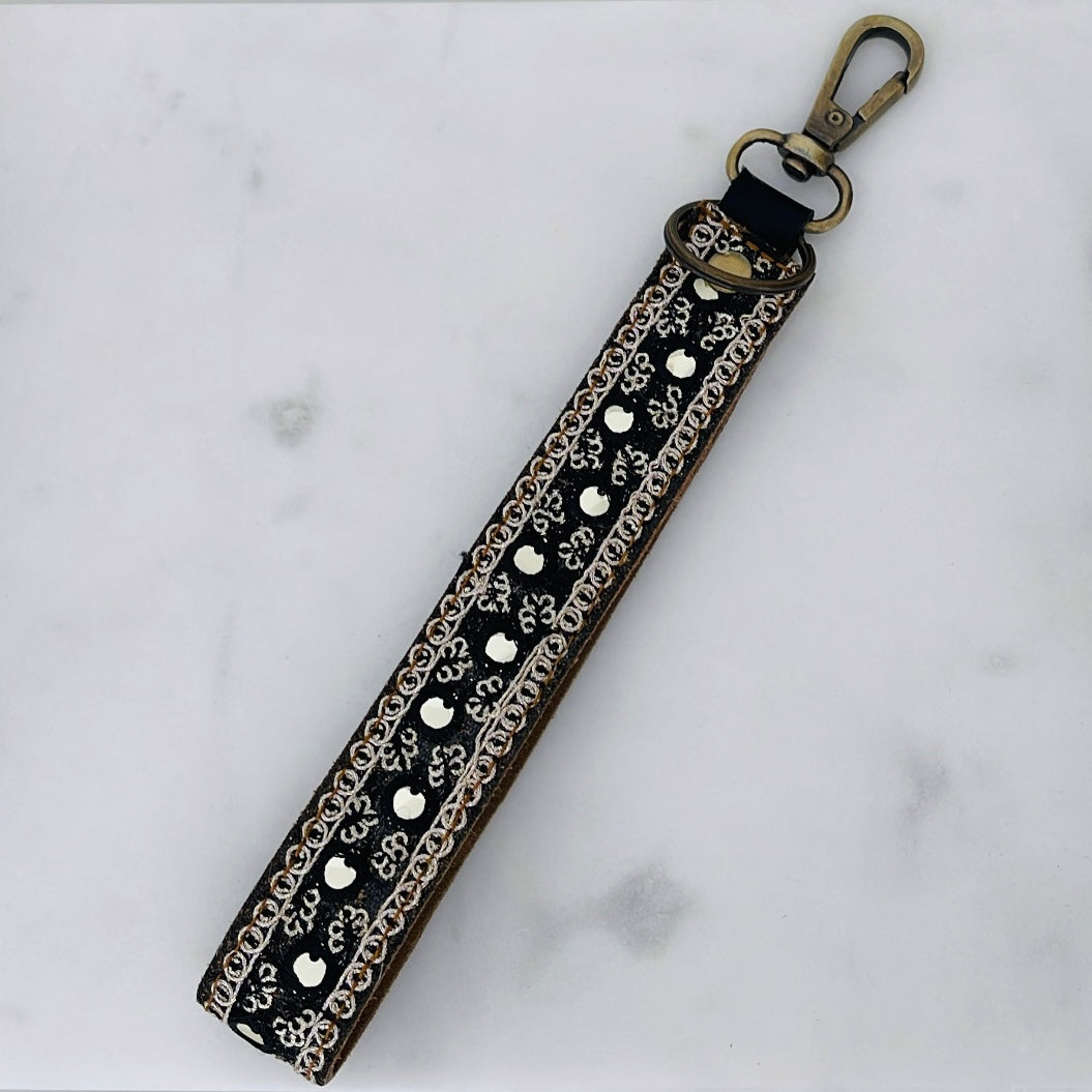 KEY CHAIN BLACK