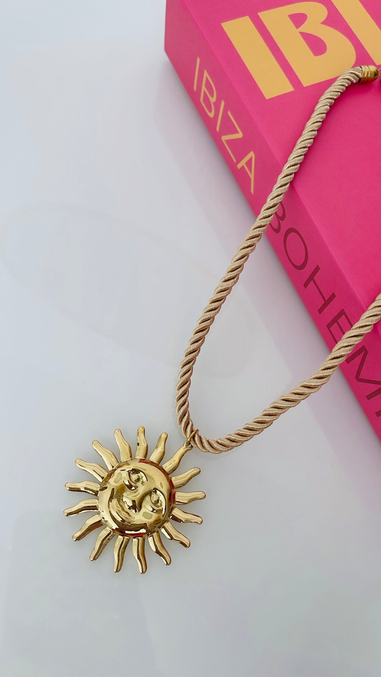 BIG SUN ketting beige