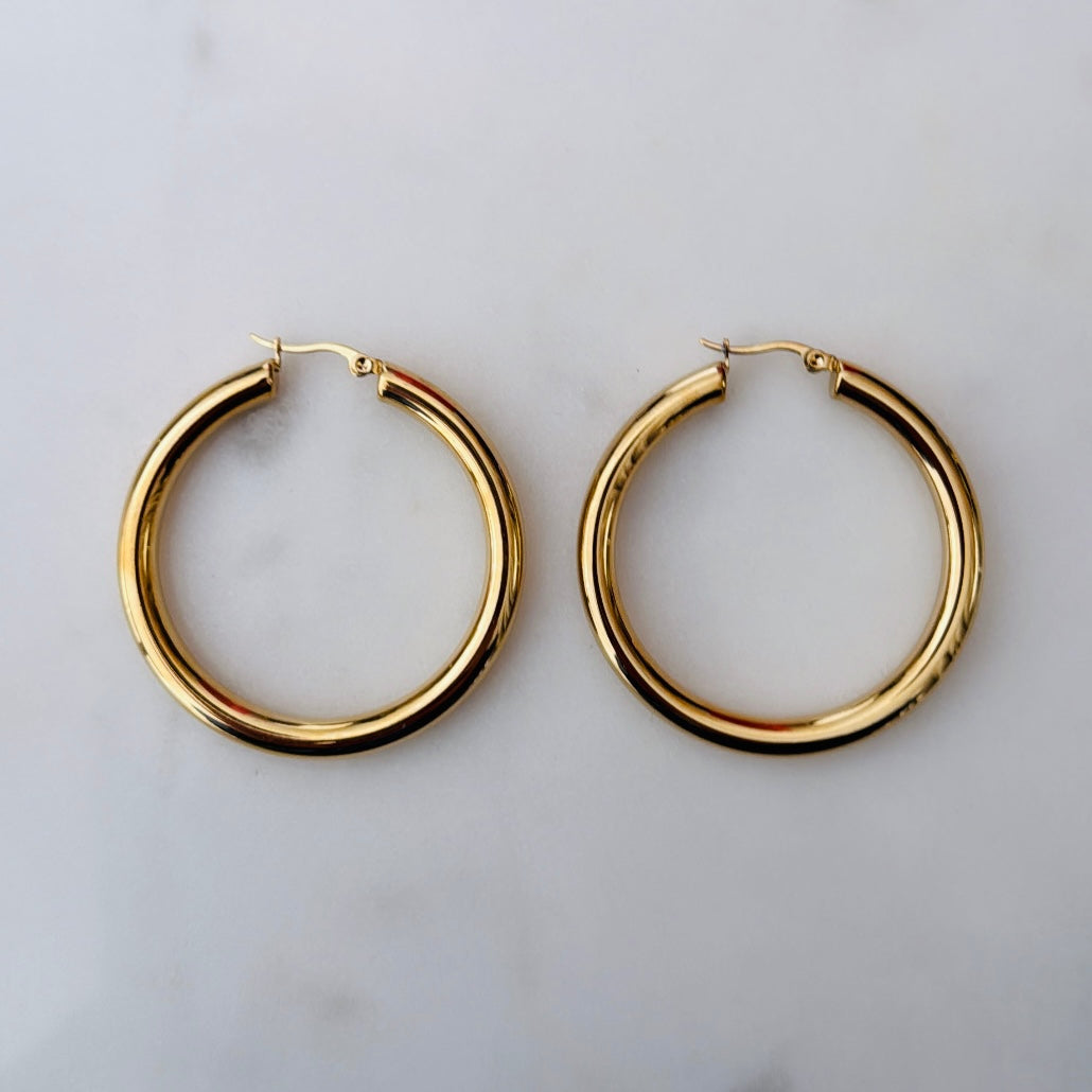 MEDIUM HOOP oorbellen