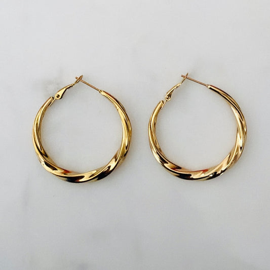 TWISTED HOOP oorbellen